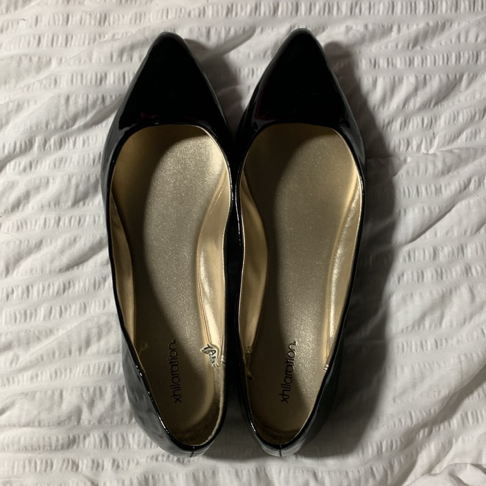XHILARATION Black Patent Leather Pointed Toe Flats
